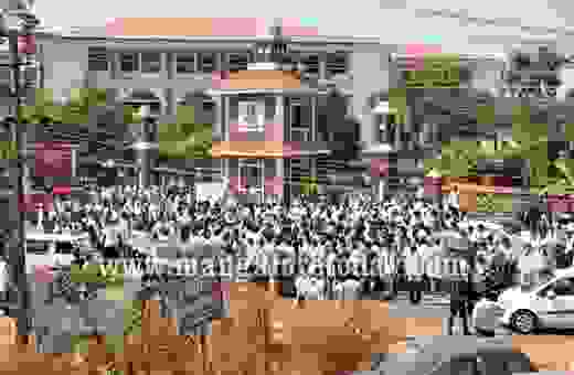 Protest outside Yenepoya Hospital opposing assault on doctor accused of sexual abuse